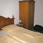 Guest house Burghotel 3*