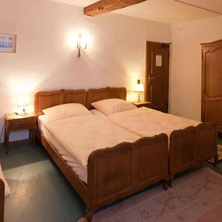 Πανσιόν Burghotel Μονσάου